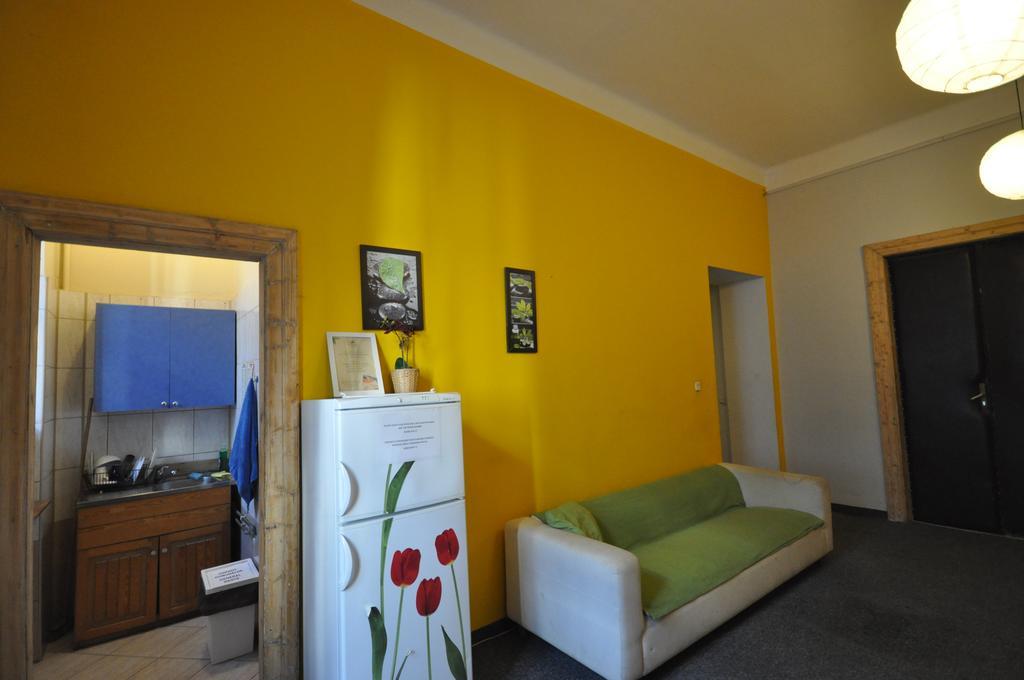 Hostel Yellow Krasków Εξωτερικό φωτογραφία