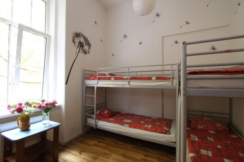 Hostel Yellow Krasków Εξωτερικό φωτογραφία